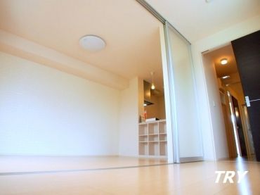 �y�����E���r���O�z�@�����r���O�@10.5�����m���@4����