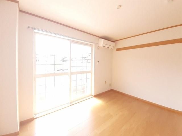 �y���ԁE���r���O�z�@