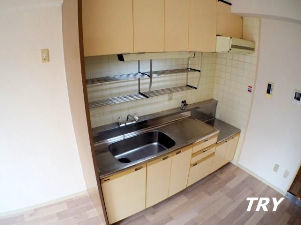 �y�L�b�`���z�@