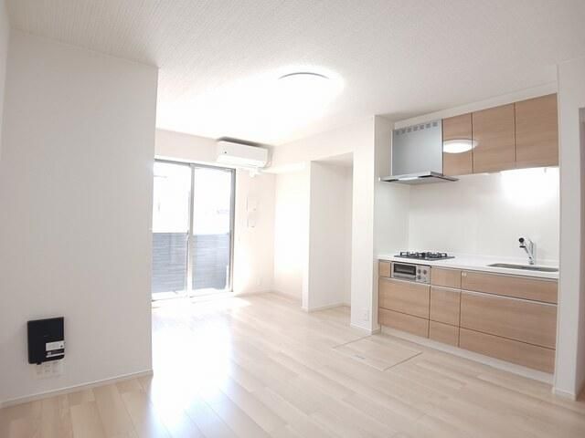 �y���ԁE���r���O�z�@