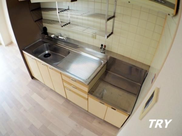 �y�L�b�`���z�@