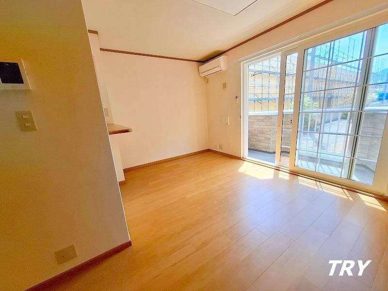 �y���ԁE���r���O�z�@