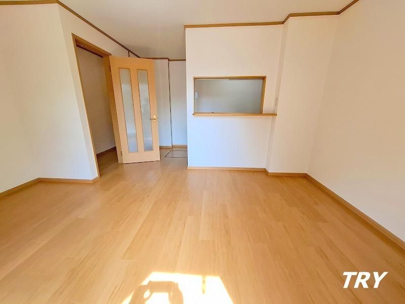 �y�����E���r���O�z�@