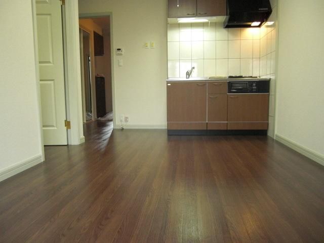 �y���ԁE���r���O�z�@