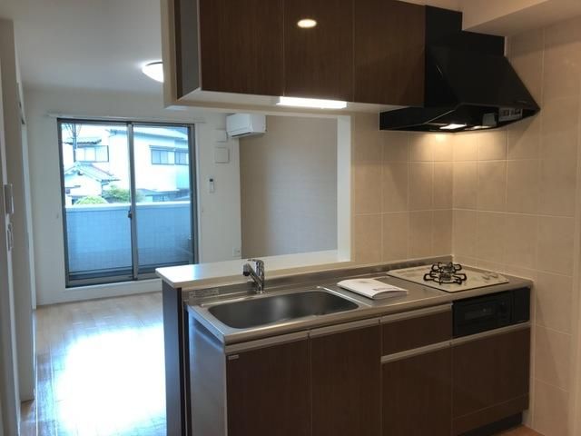 �y�L�b�`���z�@