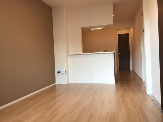 �y�����E���r���O�z�@