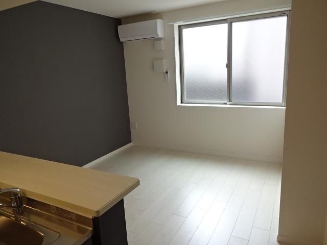 �y���ԁE���r���O�z�@