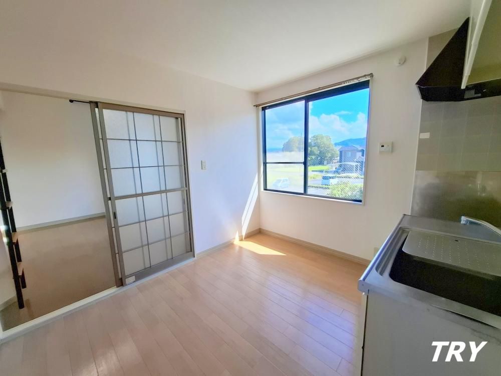 �y���ԁE���r���O�z�@