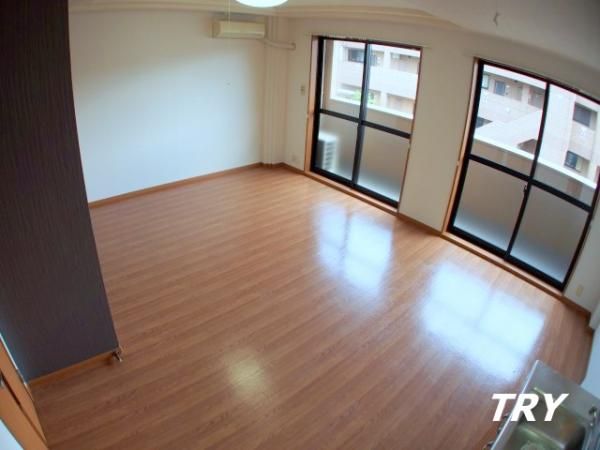 �y�����E���r���O�z�@���r���O�@13.2���@�G�A�R���t