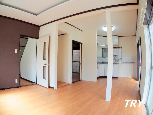 �y���ԁE���r���O�z�@