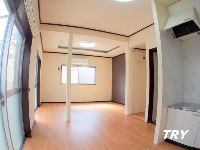 �y�����E���r���O�z�@