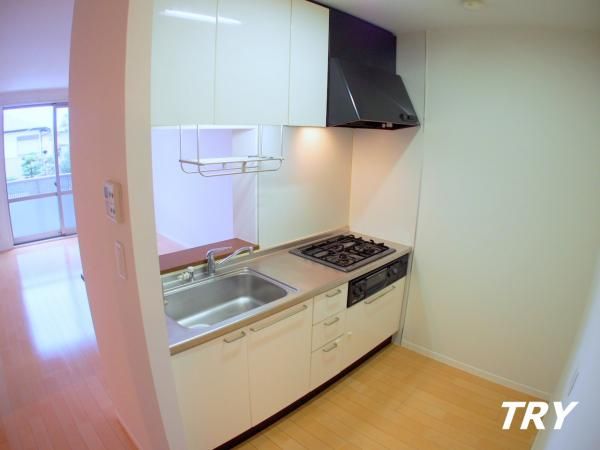 �y�L�b�`���z�@