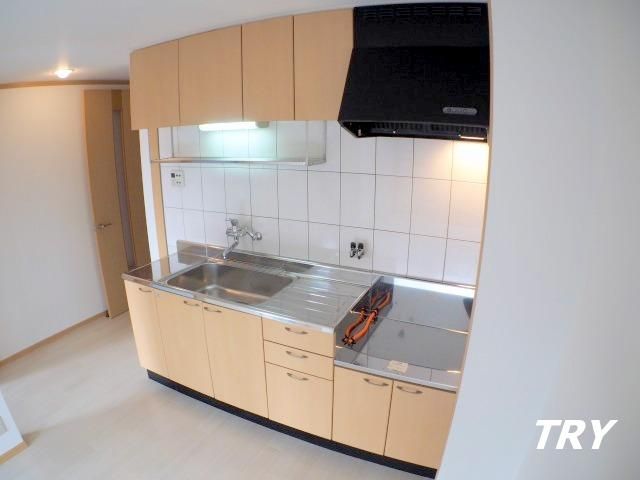 �y�L�b�`���z�@