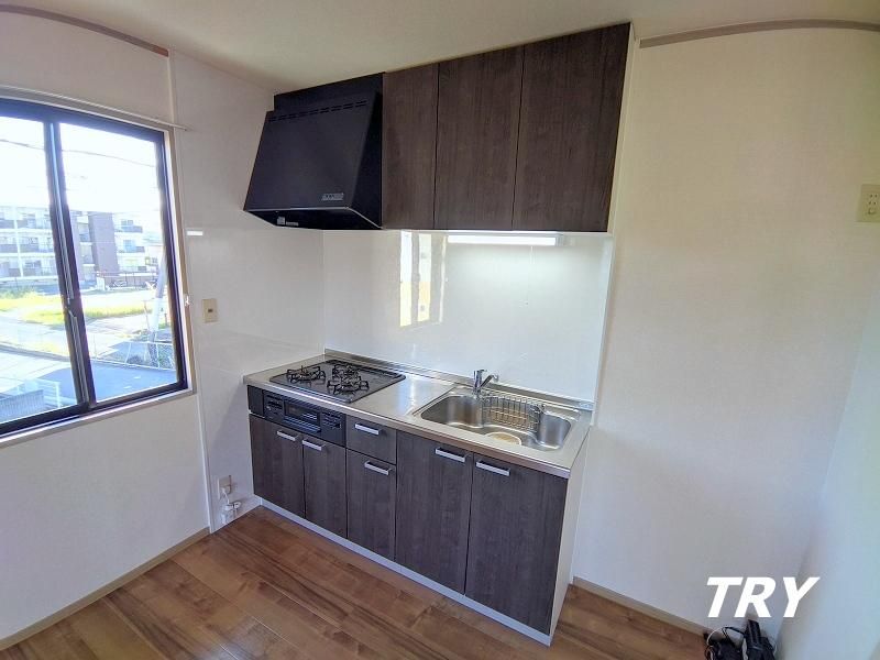 �y�L�b�`���z�@