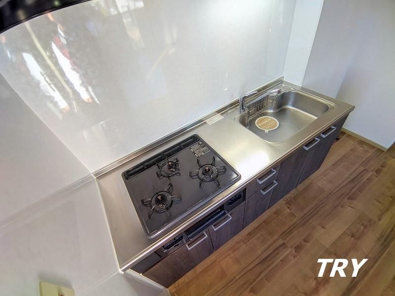 �y�L�b�`���z�@