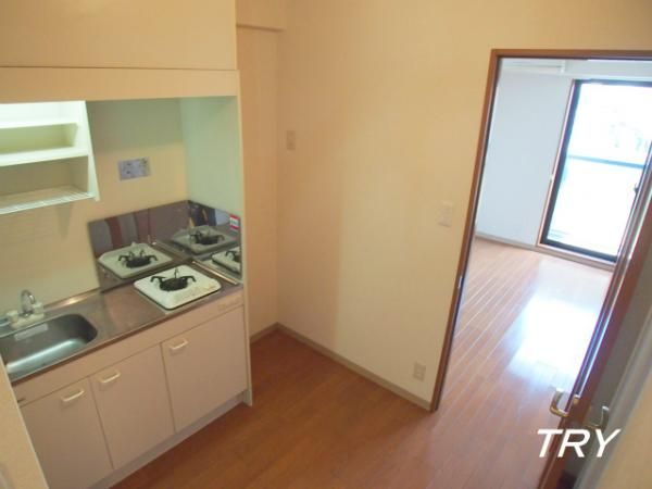 �y�L�b�`���z�@