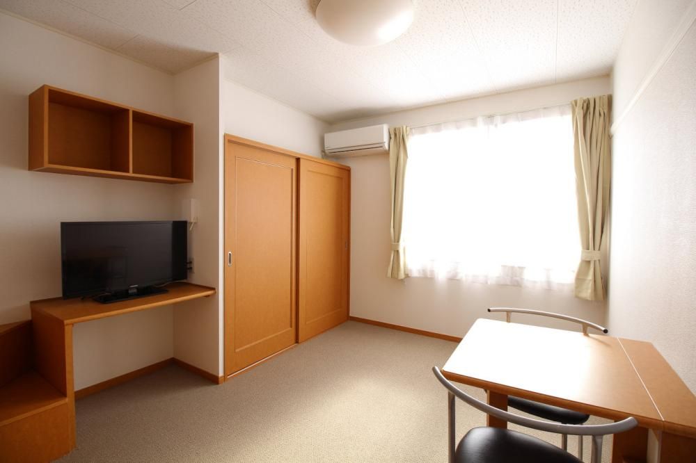 �y���ԁE���r���O�z�@