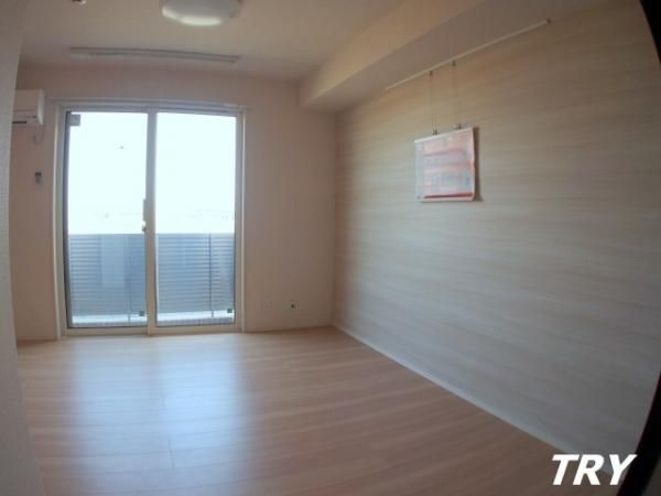 �y�����E���r���O�z�@