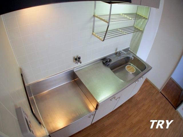 �y�L�b�`���z�@