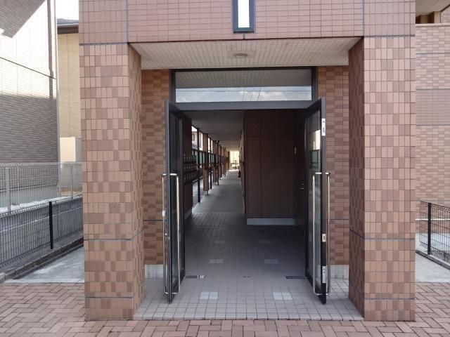 �y�G���g�����X�z�@