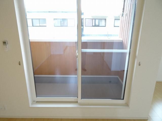 �y�x�����_�z�@