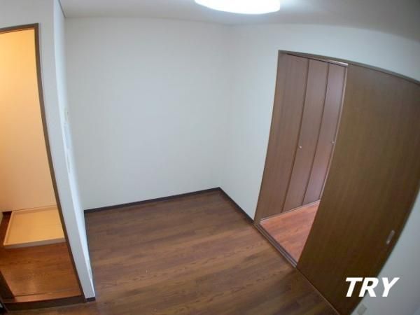 �y�����E���r���O�z�@