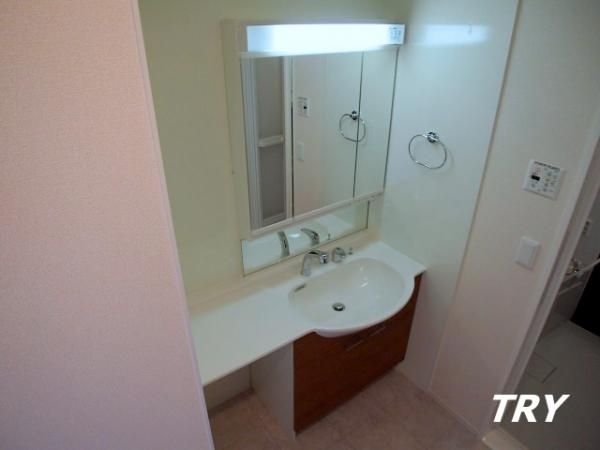 �y���ʏ��z�@