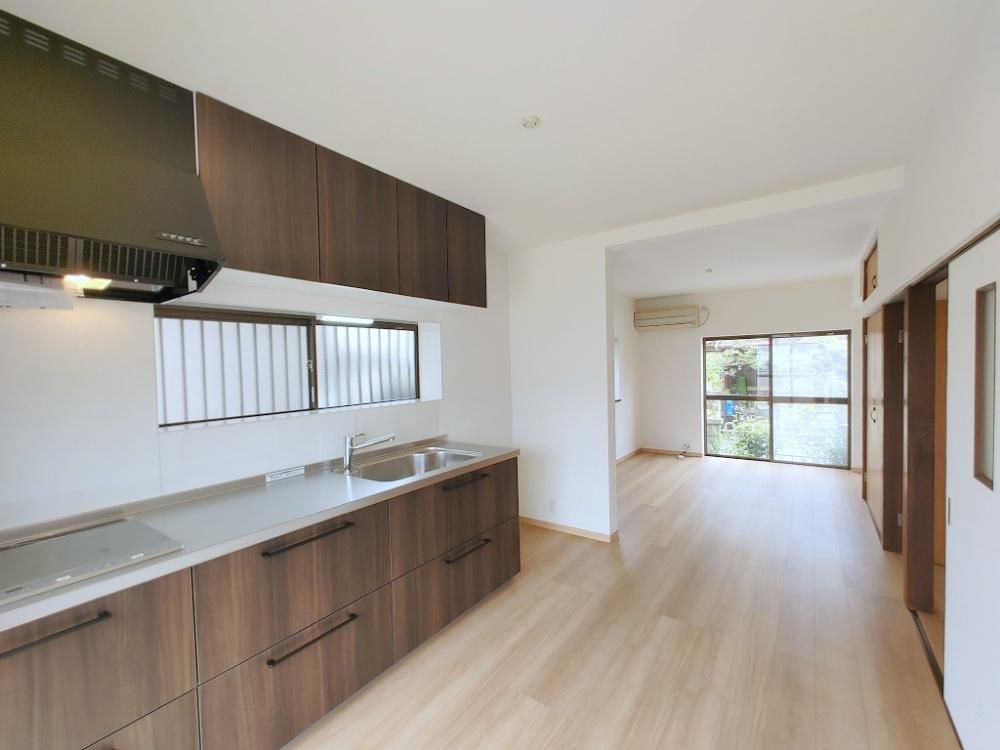 �y�����E���r���O�z�@