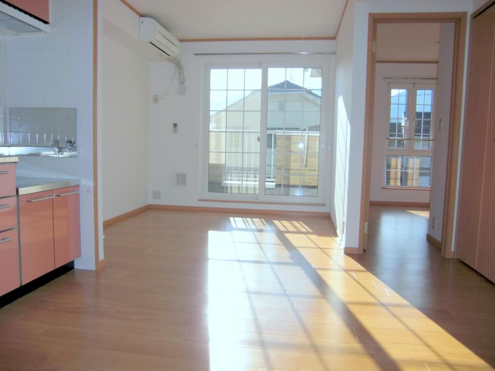 �y���ԁE���r���O�z�@