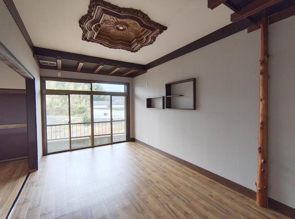 �y���ԁE���r���O�z�@