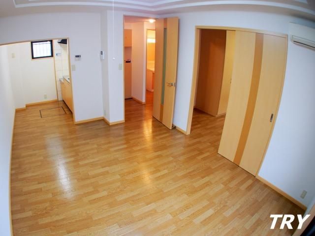 �y���ԁE���r���O�z�@