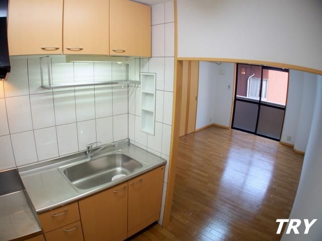 �y�L�b�`���z�@