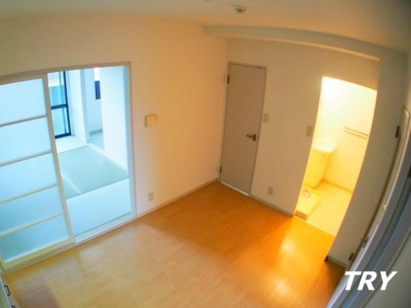 �y�����E���r���O�z�@�_�C�j���O6.1��