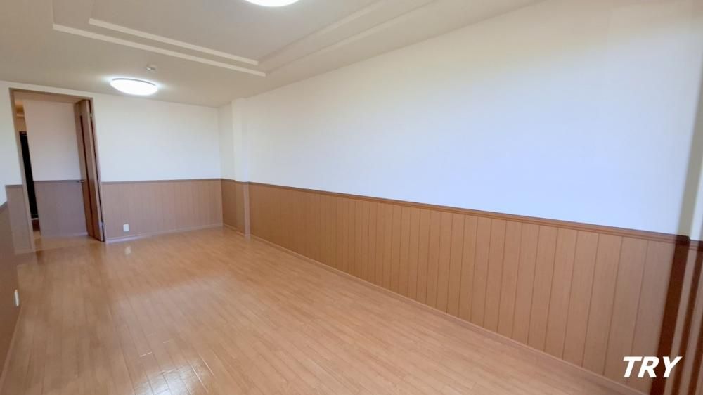 �y�����E���r���O�z�@