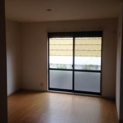 �y���ԁE���r���O�z�@