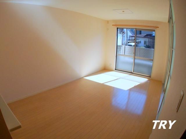 �y�����E���r���O�z�@