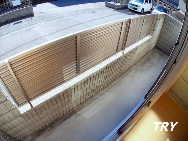 �y��z�@�e���X