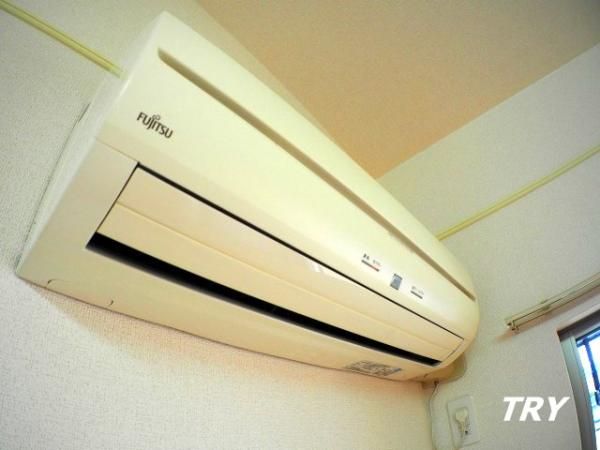 �y���̑��ݔ��z�@���r���O�G�A�R��