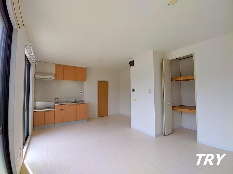 �y���ԁE���r���O�z�@