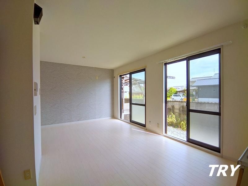 �y�����E���r���O�z�@