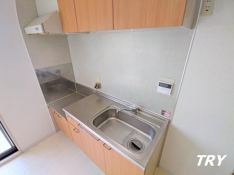 �y�L�b�`���z�@