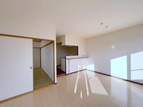 �y���ԁE���r���O�z�@