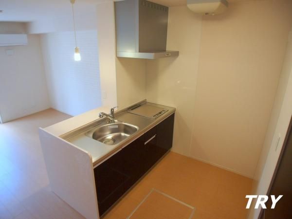 �y�L�b�`���z�@