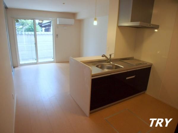 �y���ԁE���r���O�z�@