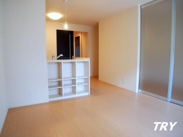 �y�����E���r���O�z�@