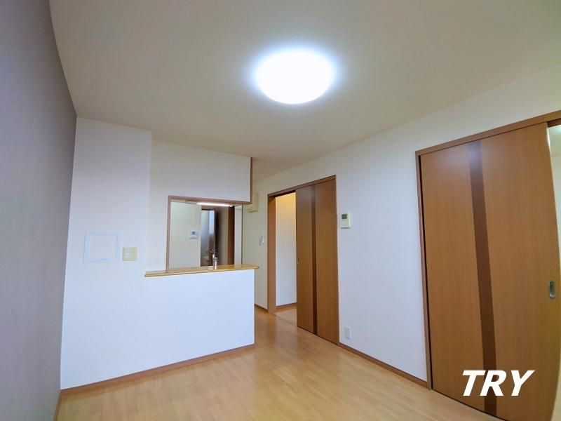 �y���ԁE���r���O�z�@