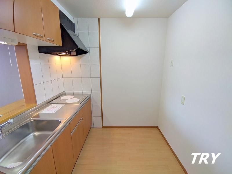 �y�L�b�`���z�@