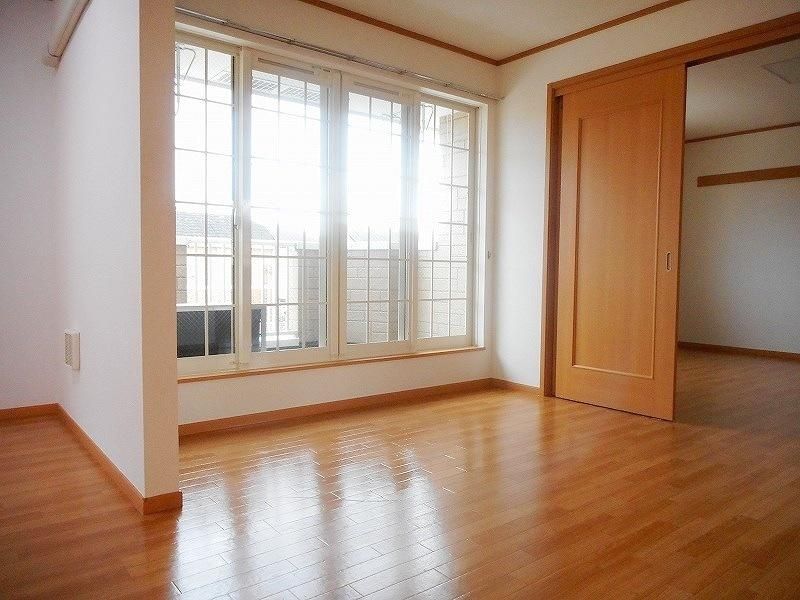 �y���ԁE���r���O�z�@