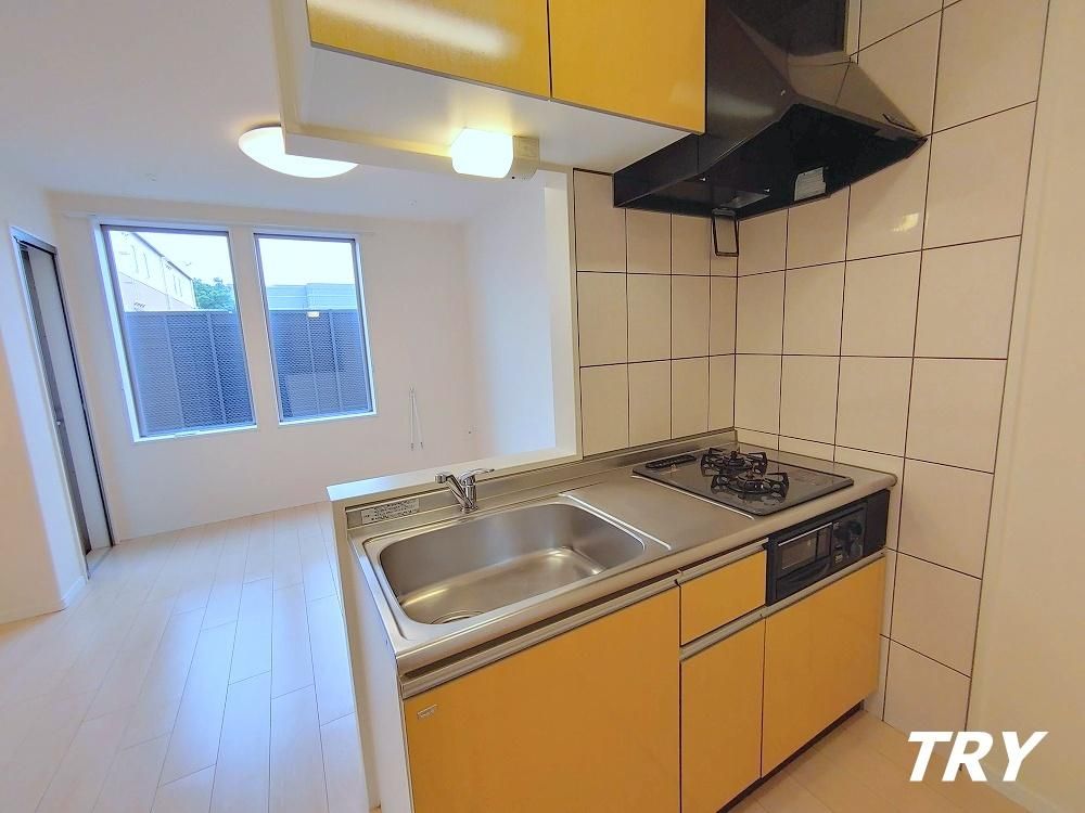 �y�L�b�`���z�@