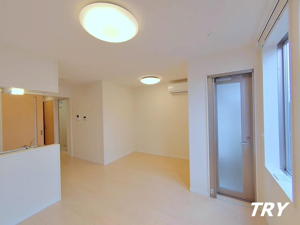 �y���ԁE���r���O�z�@